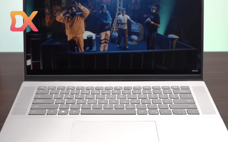 Đèn bàn phím cho các mọt phim cày đêm, xử lý công việc, chạy deadline